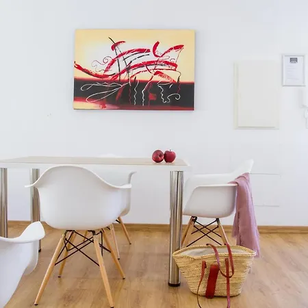 3 Bedroom Cozy In *