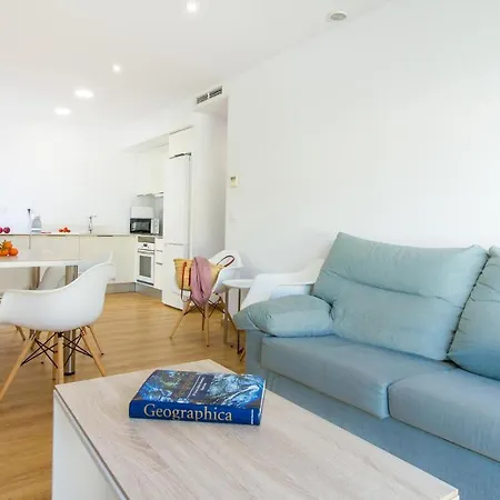 3 Bedroom Cozy In Apartment